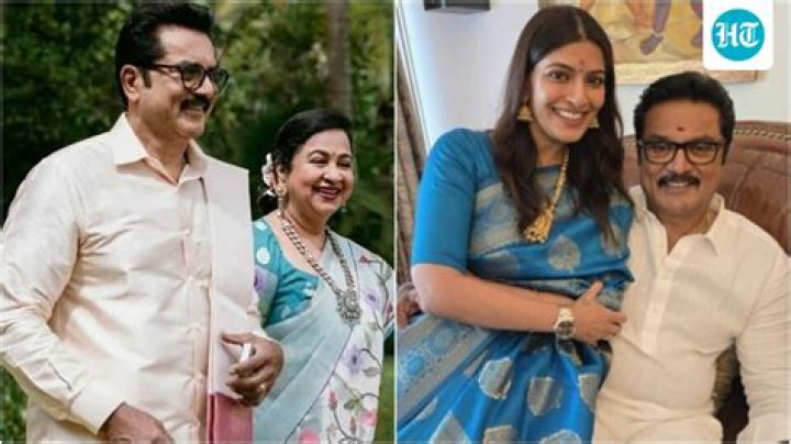 Varalaxmi Sarathkumar with her father