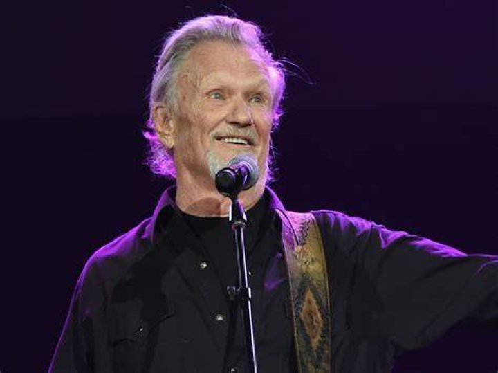 Was Kris Kristofferson estranged from his parents?