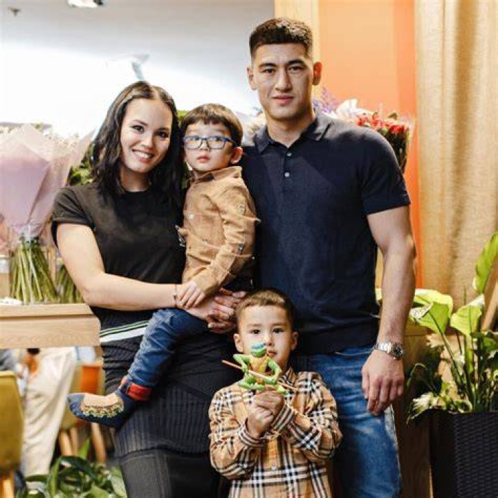 What Race Is Dmitry Bivol, Where Is He From? Family Links Explained