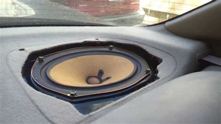 What size speakers are in a 2002 honda civic