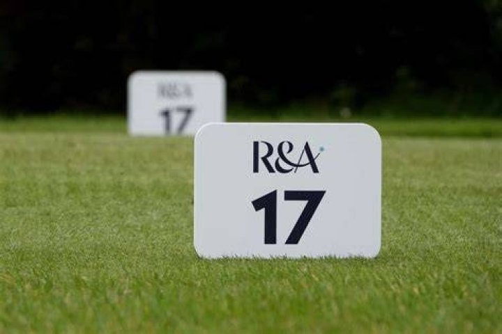 Who hit the tee marker at PGA?