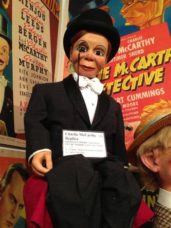Whose will left $10000 for care and upkeep of the dummy Charlie McCarthy?