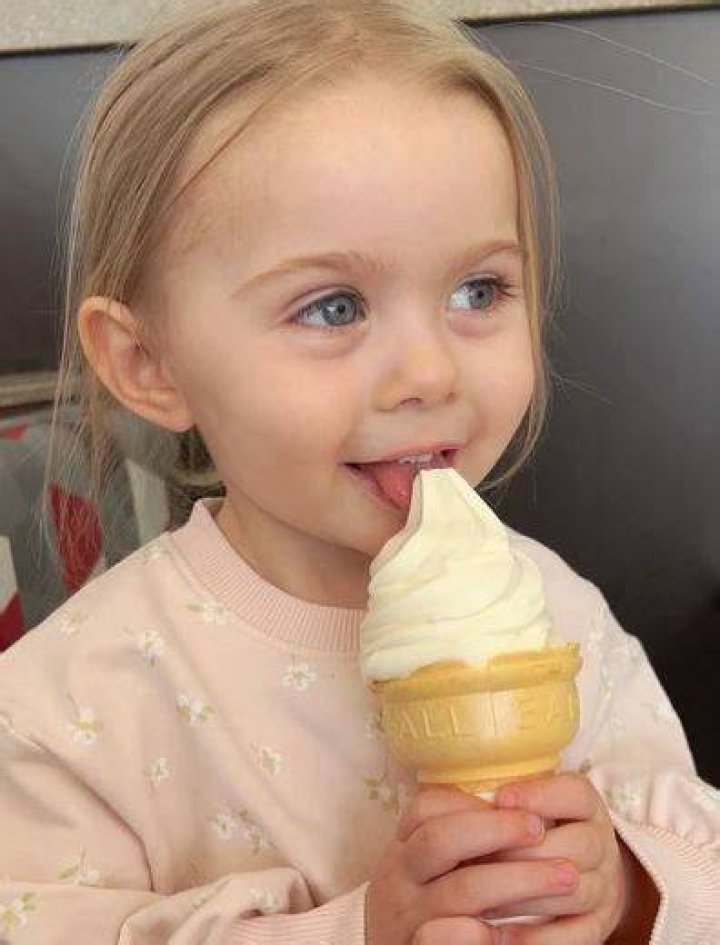 Wren Eleanor likes ice cream